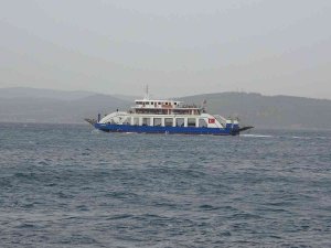Bozcaada’da Yarınki Tüm Feribot Seferleri İptal Edildi