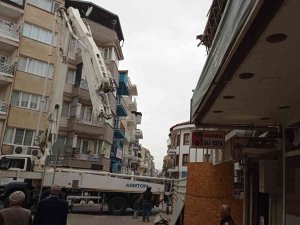 Eve Girebilmek İçin Çilingir Yerine Beton Dökme Makinesi Kullandı