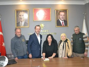 İ̇yi̇ Partili Ayşegül Eltimur, Ak Parti’ye Katıldı