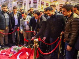 Gençler İ̇stiklal Caddesi’ndeki Terör Saldırısında Hayatını Kaybedenleri Andı