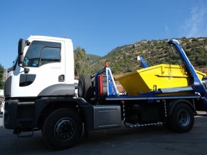 Bodrum’da Moloz Atık Konteynerleri Devreye Girdi