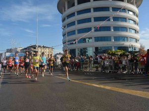 ’Spor Kentinde Sağlığa Koş’ Diyerek Yarıştılar