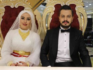 Van’da Gelin Ve Damada 5 Milyon Tl’lik Takı Takıldı