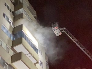 12 Katlı Binada Yangın Paniği