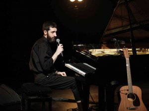 Dünyaca Ünlü Piyanist Evgeny Grinko, Başakşehir’de Sevenleriyle Buluştu