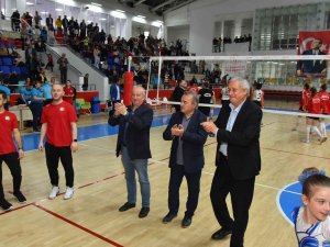 “Bizim Kızlar” 5. Haftada Da Liderliği Bırakmadı