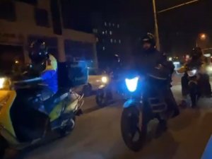 Moto Kuryeler Kaza Kurbanı Berker İçin Korna Çaldı