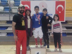 Vanlı Sporcuların Eskrim Başarısı