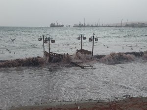 Marmara’da Lodos Şiddetini Artırdı