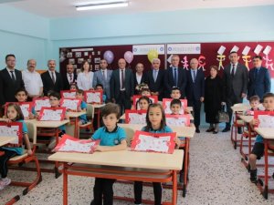 Kayseri’de Binlerce Öğrenci Ders Başı Başı Yaptı