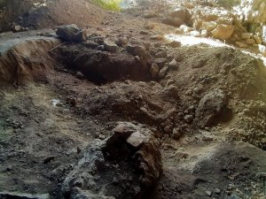 Doğaseverler Latmos’a Ve Kaçak Kazılara Dikkat Çekti