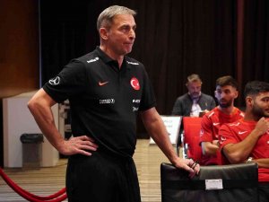 Stefan Kuntz, Galler Ve Hırvatistan’ı Takip Etmek İçin Katar’da