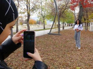 O İlde Sonbahar Yapraklarının Süpürülmesi Yasaklandı