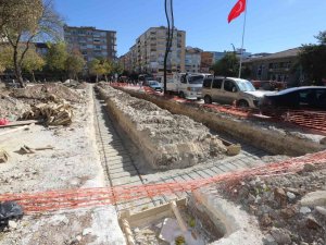 Elazığ’da Yolcu Dostu Otobüs Durakları Hizmete Geçiyor