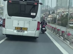 15 Temmuz Şehitler Köprüsü’nde Metrobüs, Motosikletliye Siper Oldu