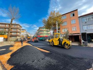 Bin 300 Metrelik Yola 2 Bin 500 Ton Asfalt Serildi