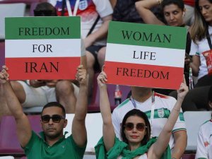 İ̇ran Milli Futbol Takımı, İ̇ngiltere Maçı Öncesi Milli Marşı Söylemedi