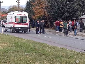 3 Araç Birbirine Girdi: 1 Ölü, 4 Yaralı