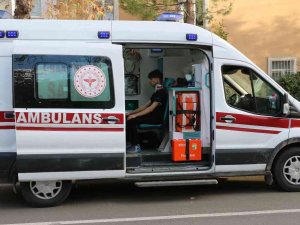Edirne’de İki Araç Çarpıştı: 3 Yaralı