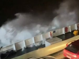 Marmara Denizinde Korku Dolu Anlar: Dalgalar Metrelerce Yükseldi