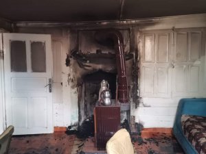 Sobada Çıkan Yangın İki Katlı Evi Kül Ediyordu