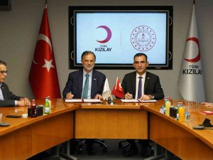 Okullarda ’Kızılay Kolları’ Yeniden Canlanıyor