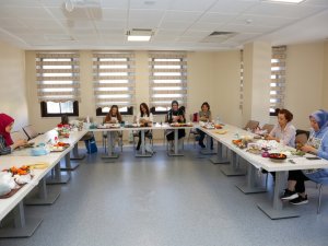 Küçükçekmeceli Kadınlar “Eşitlik Merkezi”nde Üretiyor