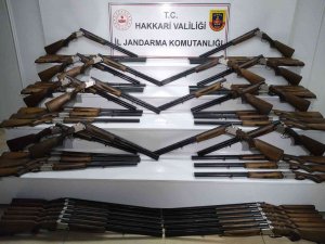 Hakkari’de 50 Adet Çift Kırma Av Tüfeği Ele Geçirildi