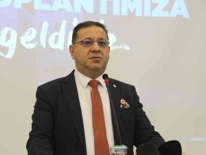 Başkan Eken: “Ben Yerimi Zeki Bey’e Çiçeklerle Teslim Edeceğim”