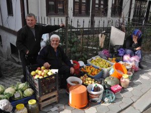 Bu Pazarda Alın Teri Var