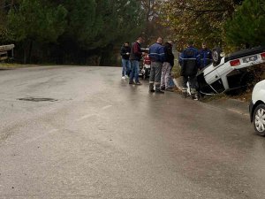 Direksiyon Hakimiyetini Kaybetti Takla Atarak Durabildi