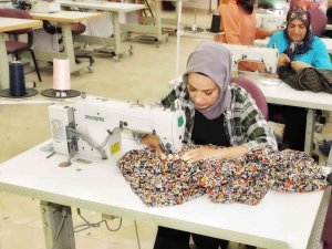 Bu Atölyede Kadınlar İş Hayatına Atılıyor
