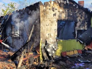 Alışverişe Çıkan Yaşlı Adamın Evi Kül Oldu