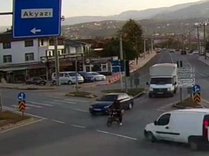 1 Kişinin Öldüğü, 4 Kişinin Yaralandığı Kaza Kamerada