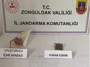 İ̇ki Ayrı Uyuşturucu Operasyonunda 3 Kişi Yakalandı