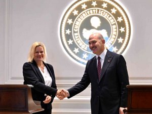 İ̇çişleri Bakanı Soylu: “Terör Örgütlerine Yönelik Operasyonların Tek Bir Değerlendirmesi Olur; Terör Örgütlerini Ortadan Kaldırmak”