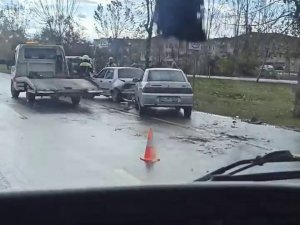 Sakarya’da Zincirleme Kaza: 9 Araç Birbirine Girdi