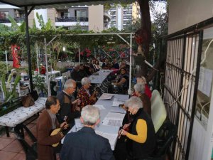 Mezitli Belediyesi Okuma Evi Vatandaşların Uğrak Noktası Oldu