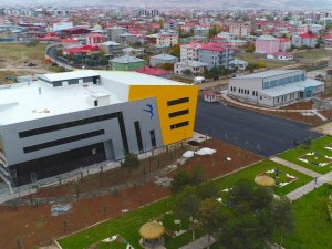 Tuşba Belediyesi, Spor Tesislerini Belirlenen Süreden 6 Ay Önce Tamamladı
