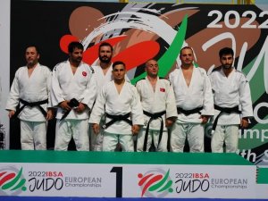 İ̇zmir’in Milli Sporcuları Paris Yolunda