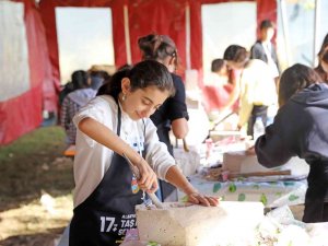 Öğrenciler Taş Heykel Sempozyumunda Deneyim Kazandı