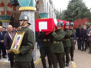 Kore Gazisi Son Yolculuğuna Askeri Törenle Uğurlandı