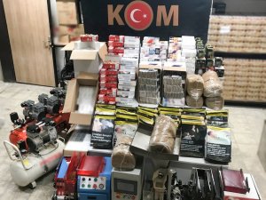 Polisten Kaçakçılık Operasyonları, 15 Kişi Yakalandı