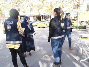 Polisten Kadınlara Şiddete Karşı Uyarı Broşürü