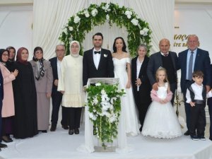 Başkan Oral, Belediye Personeli Çifttin Nikahını Kıydı