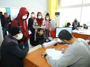Öğrencilerin Ulaşım Ücretleri Yenişehir Belediyesinden