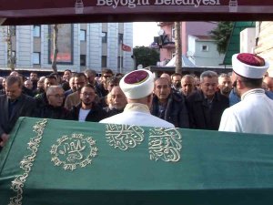 Trafik Kazasında Hayatını Kaybeden Tiyatro Oyuncusu Burak Topçu Son Yolculuğuna Uğurlandı