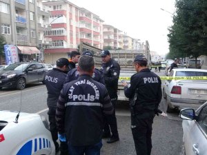 Sokak Ortasında Amcasına Kurşun Yağdırdı