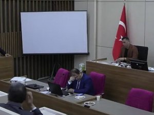 Belediye Meclis Üyesi Kürsüde Ağladı