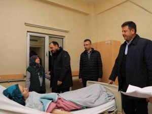 Sakarya’da Depremden Etkilenen Vatandaşlar Hastaneye Kaldırıldı
